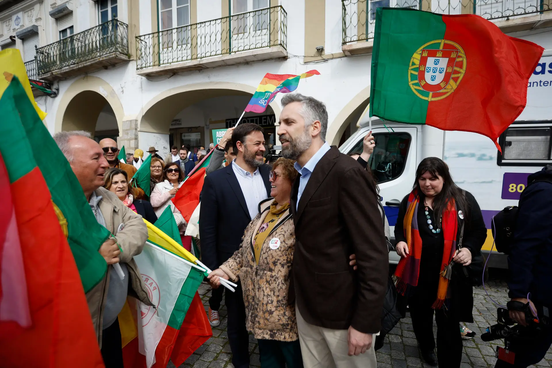 Centenas de personalidades subscrevem manifesto de apoio a Pedro Nuno Santos