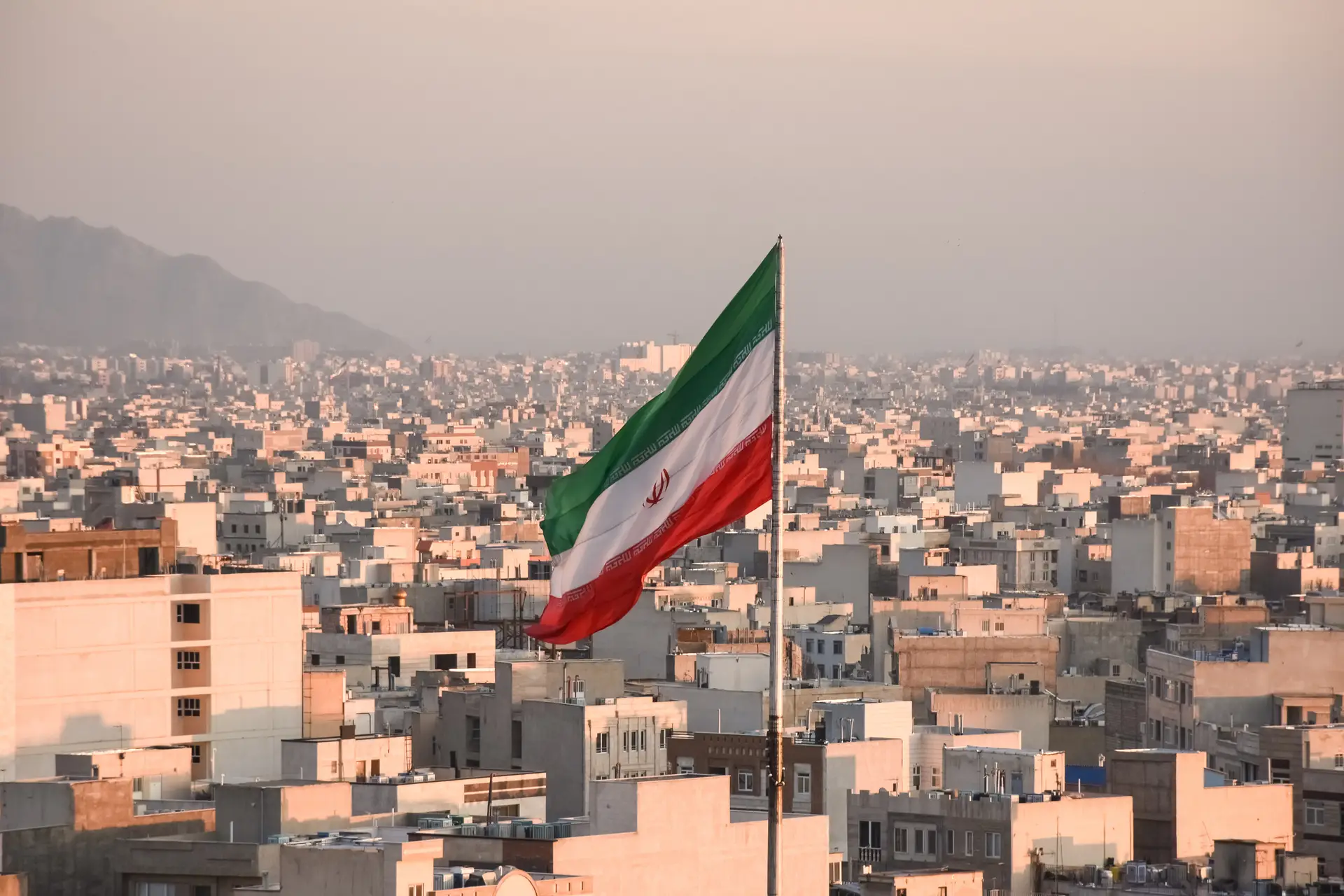 Irão apreendeu navio de bandeira portuguesa por “violação de normas”