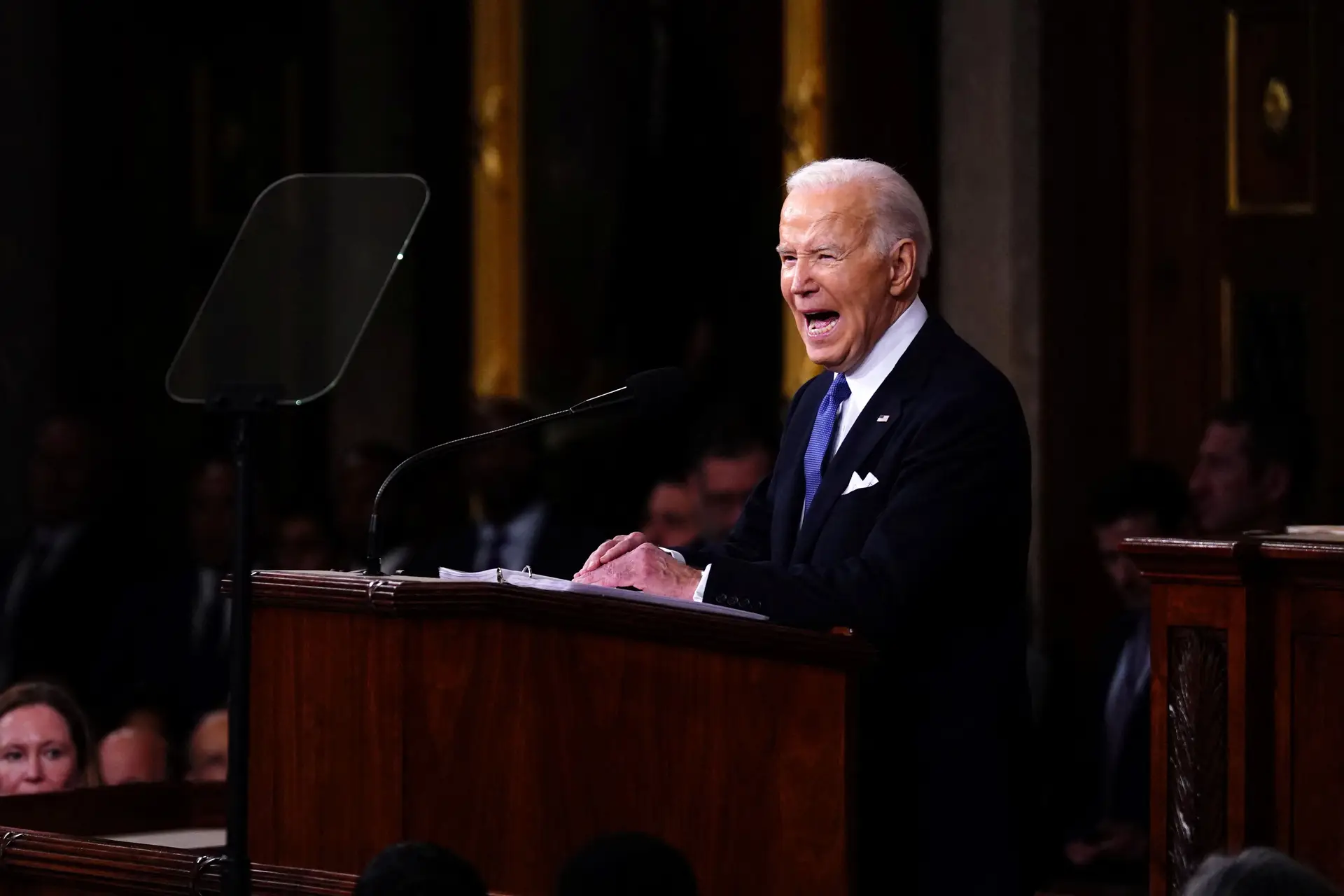 Biden lamenta ter usado palavra "ilegal" durante discurso do Estado da União