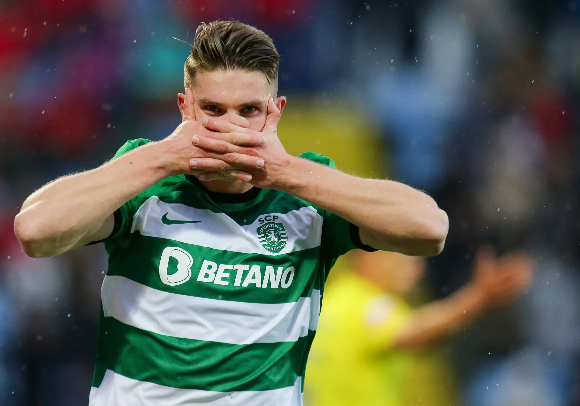 Sporting vence em Arouca e consolida liderança