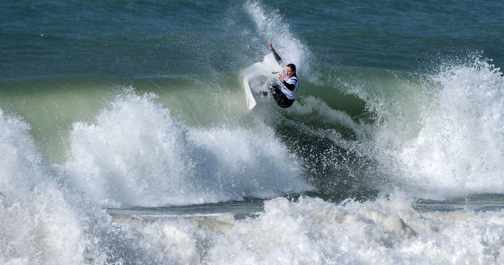 Passagem do Circuito Mundial de Surf por Portugal gerou receita de 23 milhões de euros