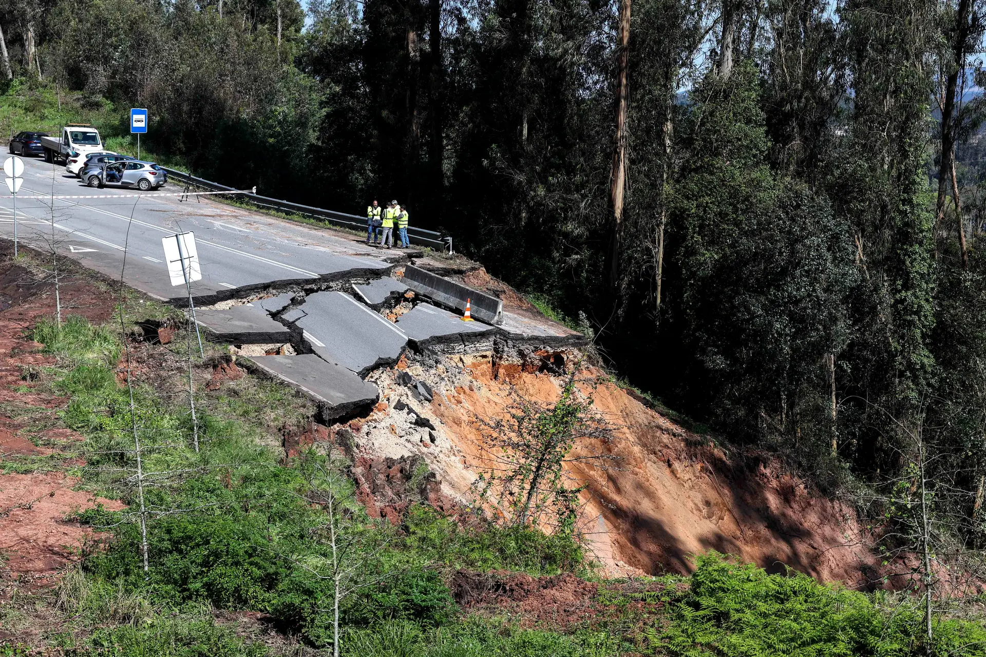 Colapso do IC2 obriga a automobilistas a fazer desvios de quase 50 quilómetros