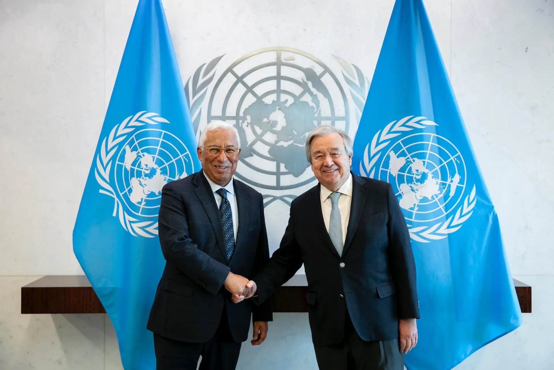 Costa "despede-se" de Guterres e destaca mudanças de Portugal na ONU após 25 de Abril