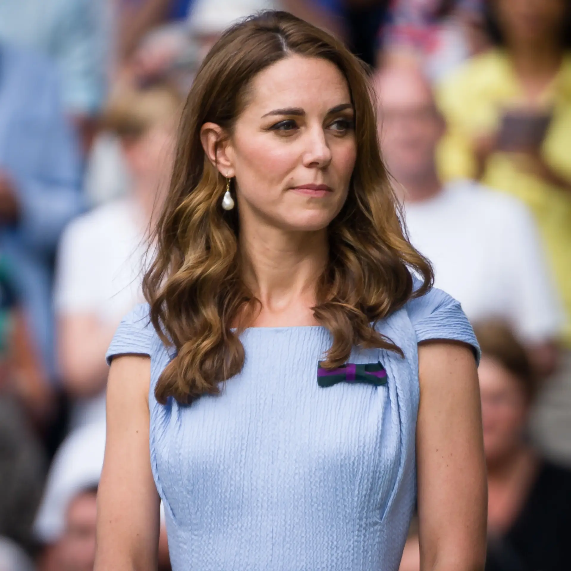 Divulgado vídeo de Kate Middleton em público pela primeira vez desde a  cirurgia - SIC Notícias