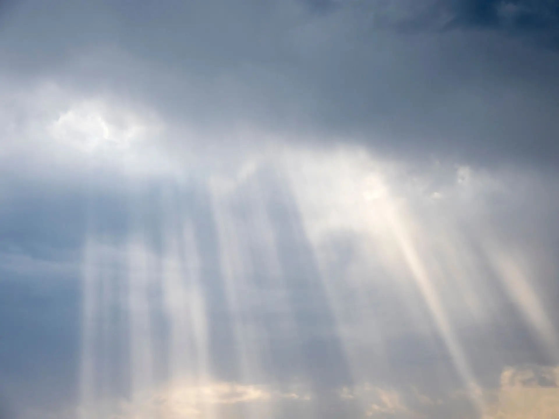 Temperaturas voltam a descer depois de um fim de semana de praia