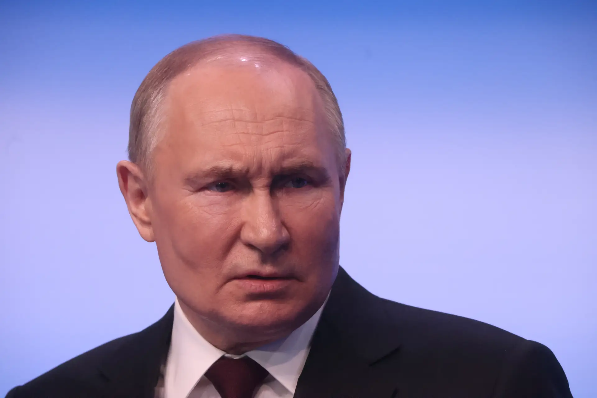 Poutine estime que la croissance économique russe sera supérieure à 3 % en 2024