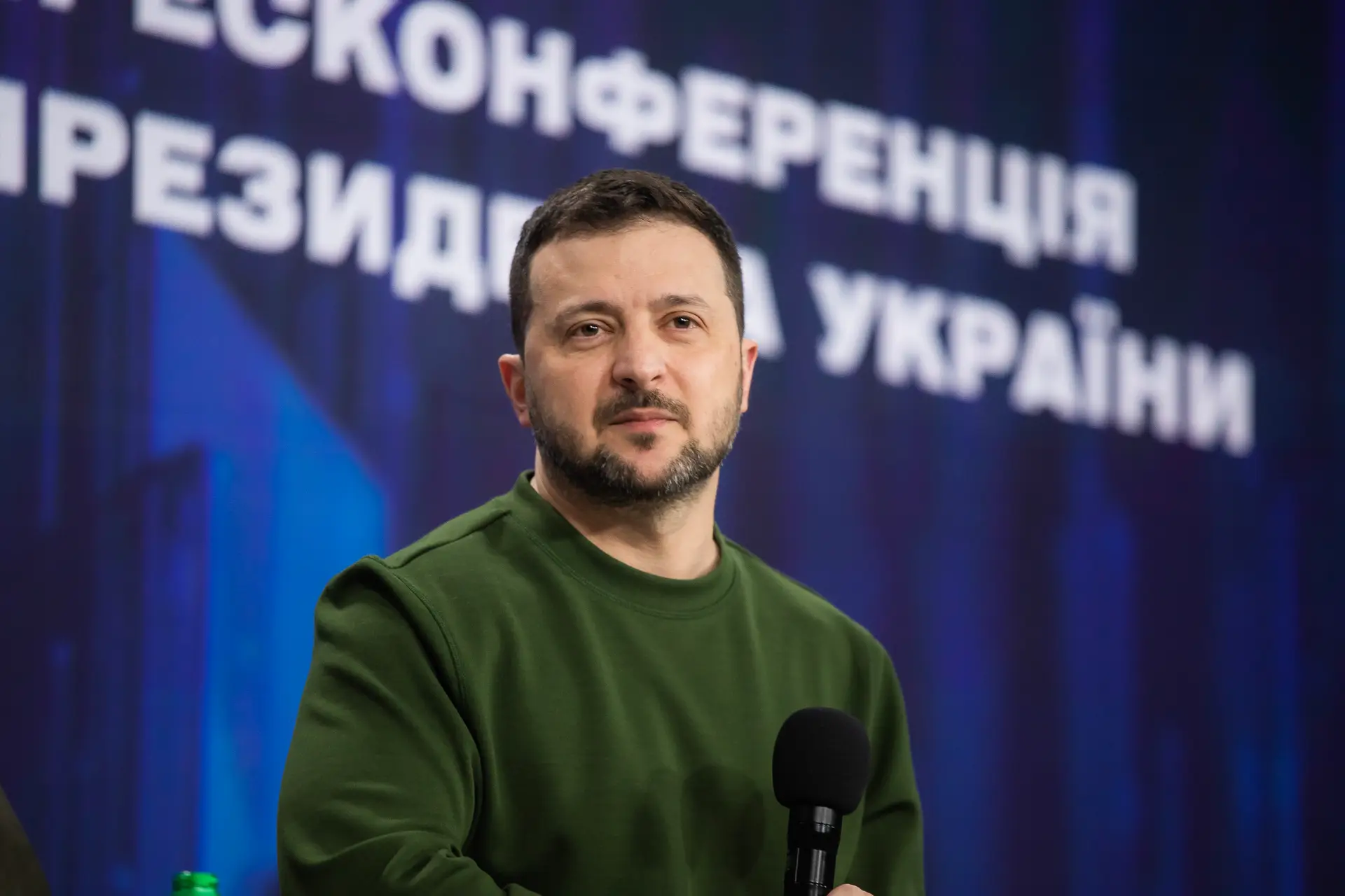Zelensky promulga controversa lei para mobilizar mais militares ucranianos