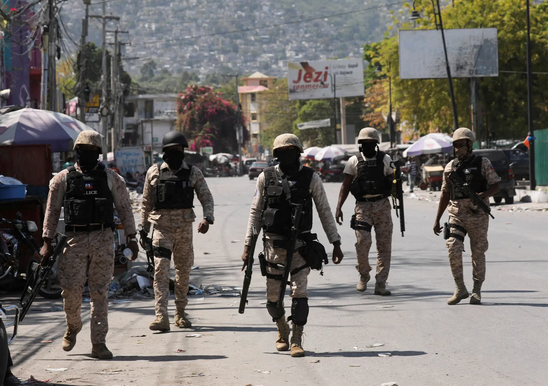 15 cidadãos norte-americanos retirados de helicóptero do Haiti