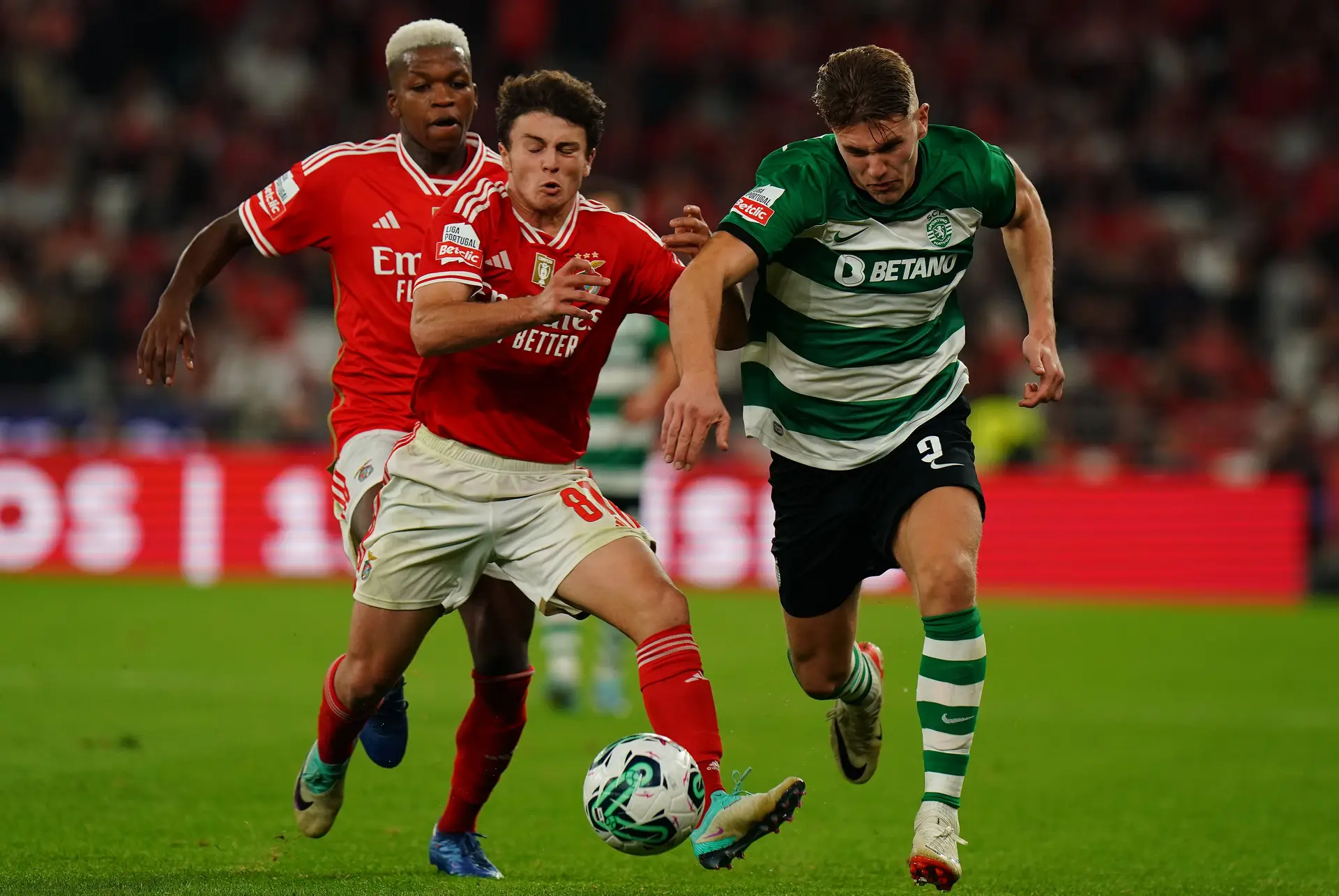 João Neves e Gyökeres entre os jogadores que mais valorizaram esta estação