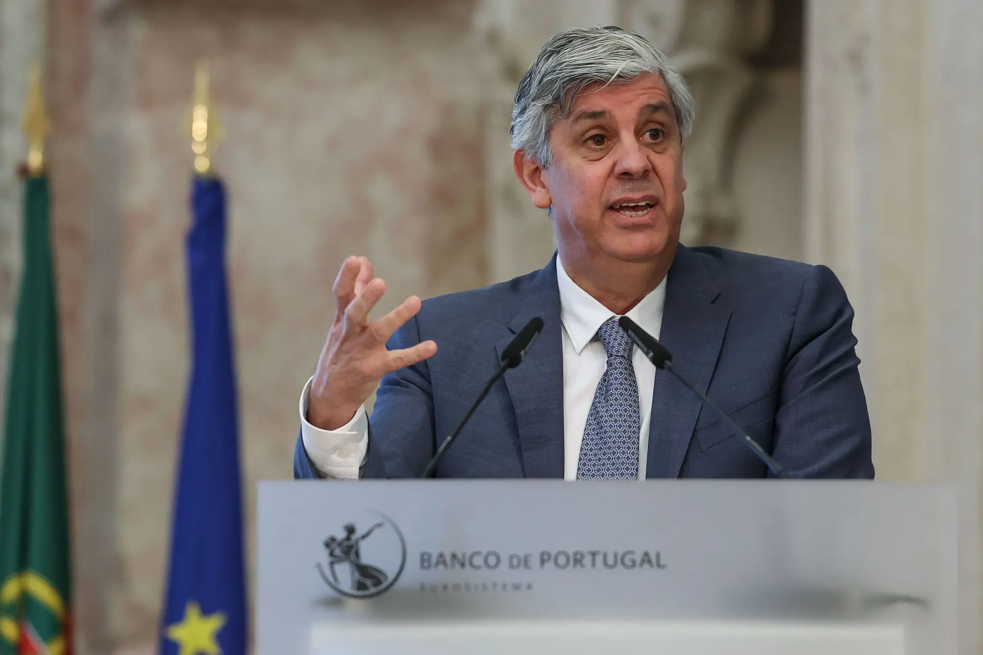 Banco de Portugal prevê redução do excedente orçamental para 1% este ano