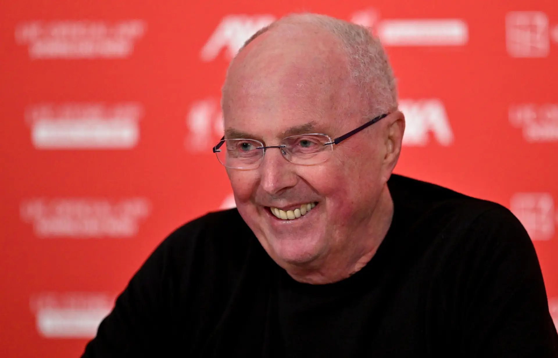 Com cancro terminal, Sven-Göran Eriksson, cumpre "sonho" de treinar o Liverpool