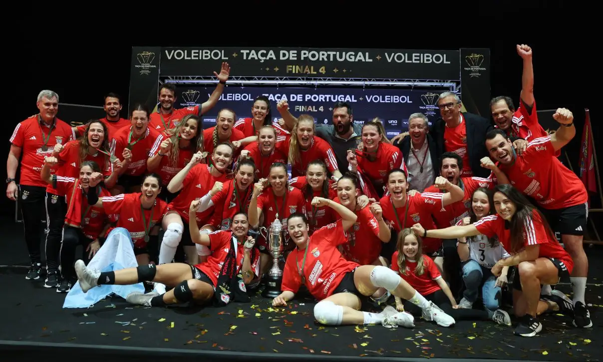 Benfica Conquista Taça De Portugal Feminina De Voleibol 50 Anos Depois ...