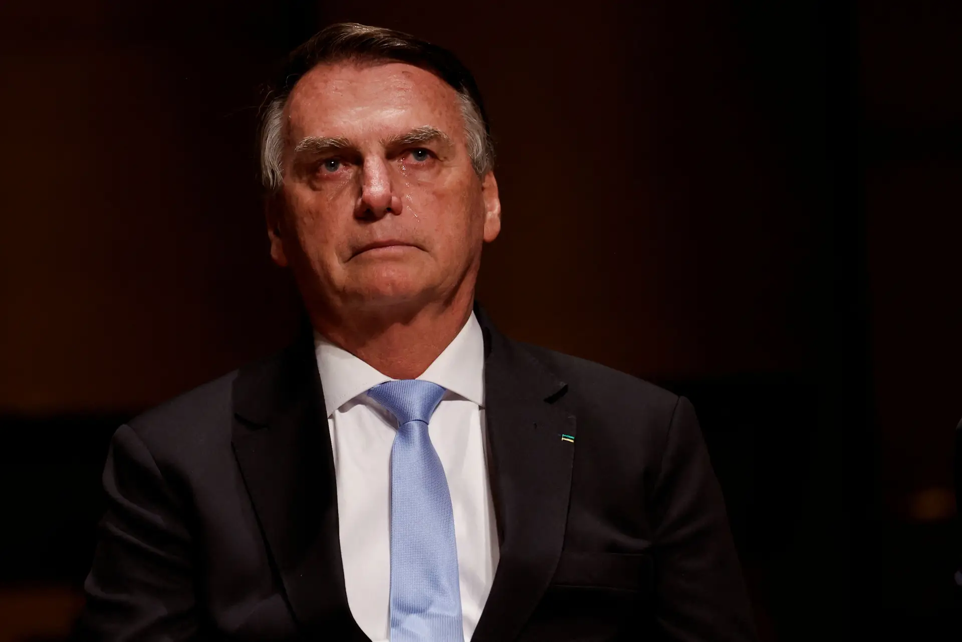 Jair Bolsonaro volta ao bloco operatório devido a problemas abdominais