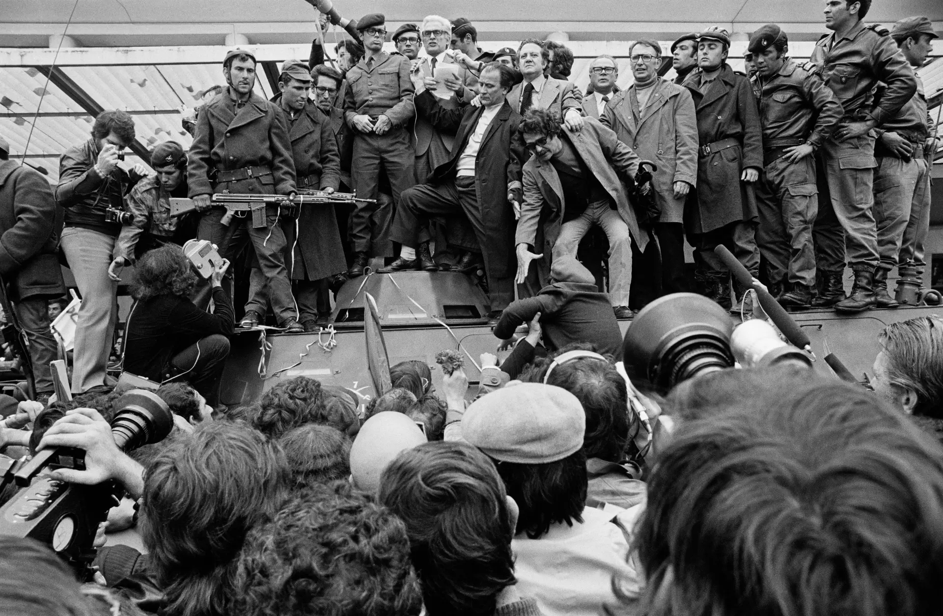 Álvaro Cunhal discursa no 1º de Maio de 1974