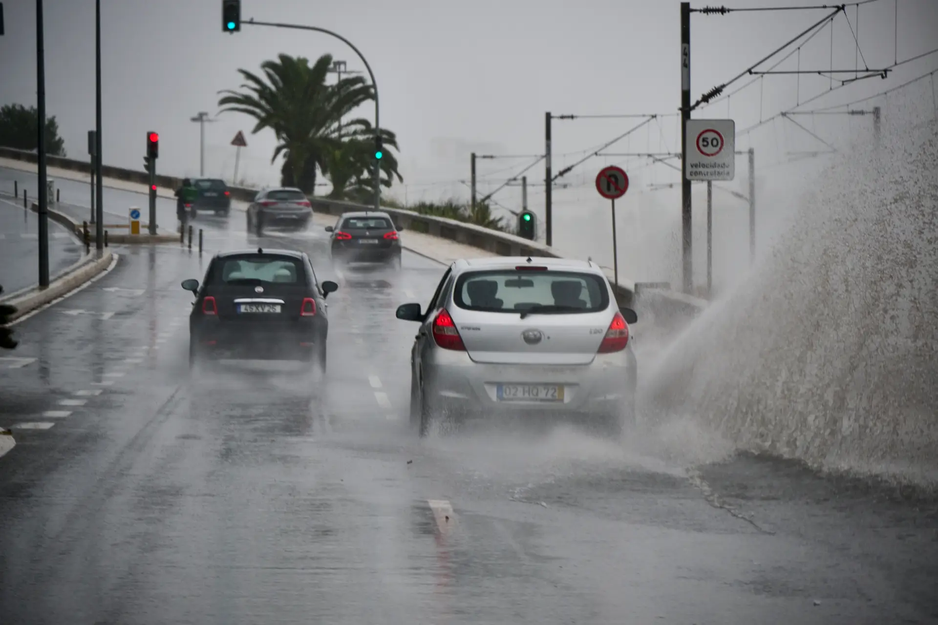 Fim de semana molhado? Dez distritos do centro e sul de Portugal sob aviso amarelo