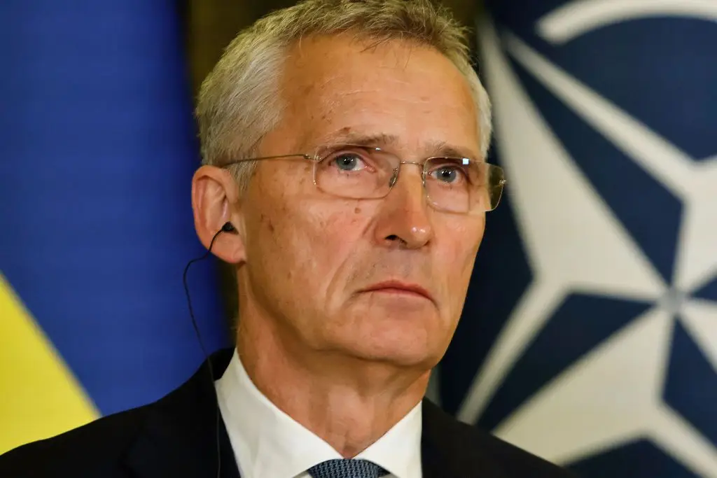 Jens Stoltenberg: "Moscovo tem de perceber que não vai conseguir vencer"