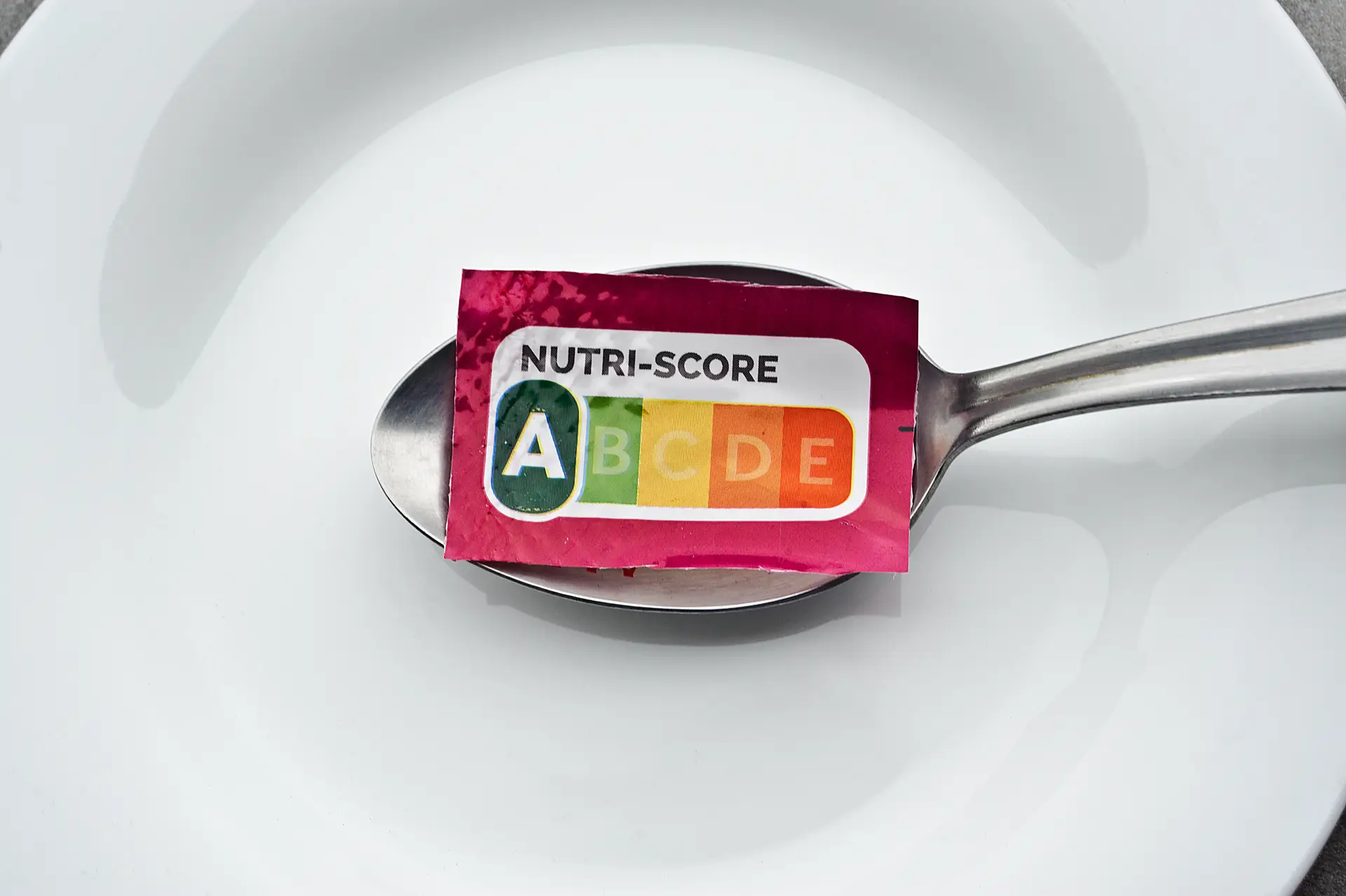 Governo publica nova portaria sobre rotulagem simplificada que acaba com o Nutri-Score