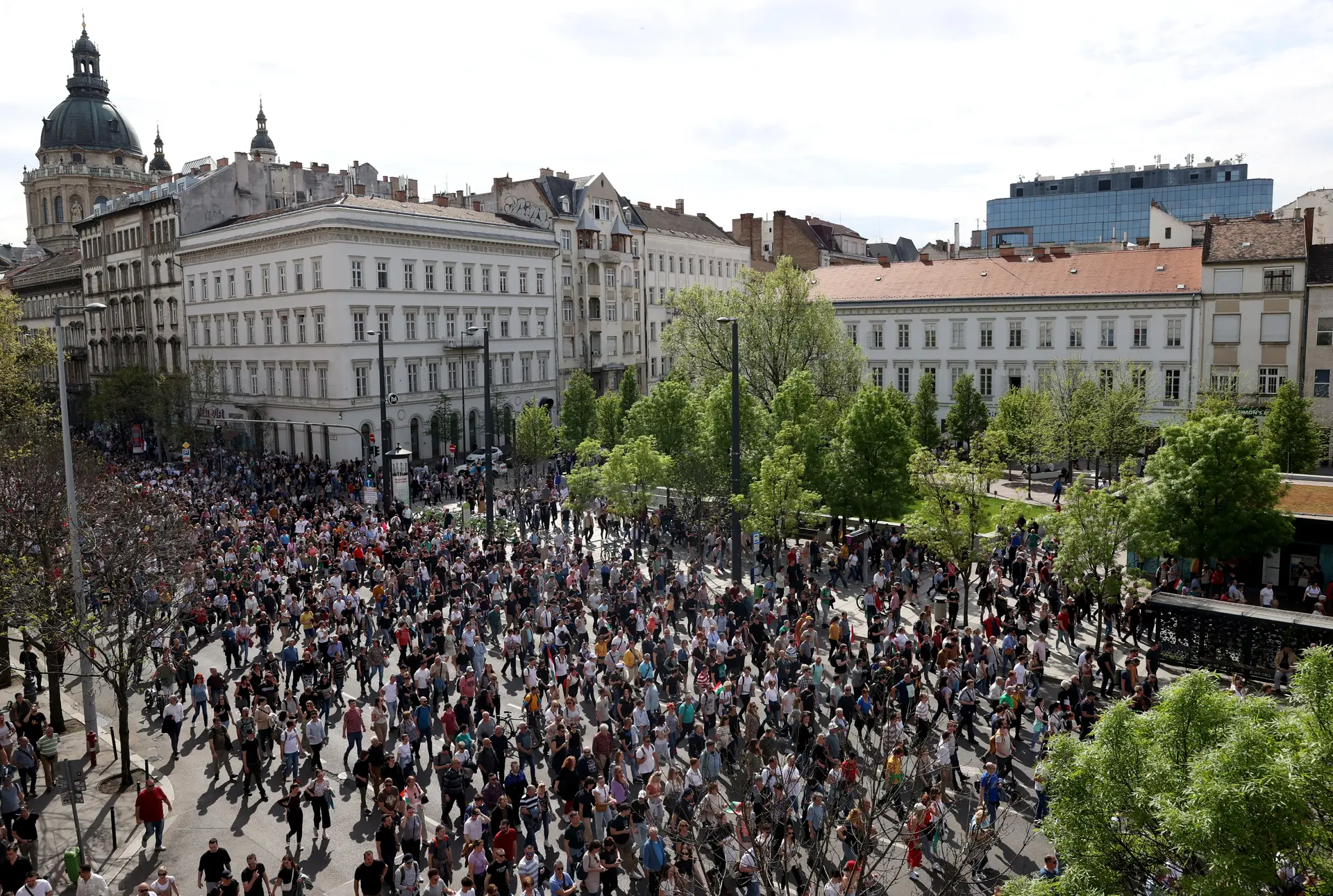 Milhares de pessoas voltam a sair à rua na Hungria para protestar contra o Governo