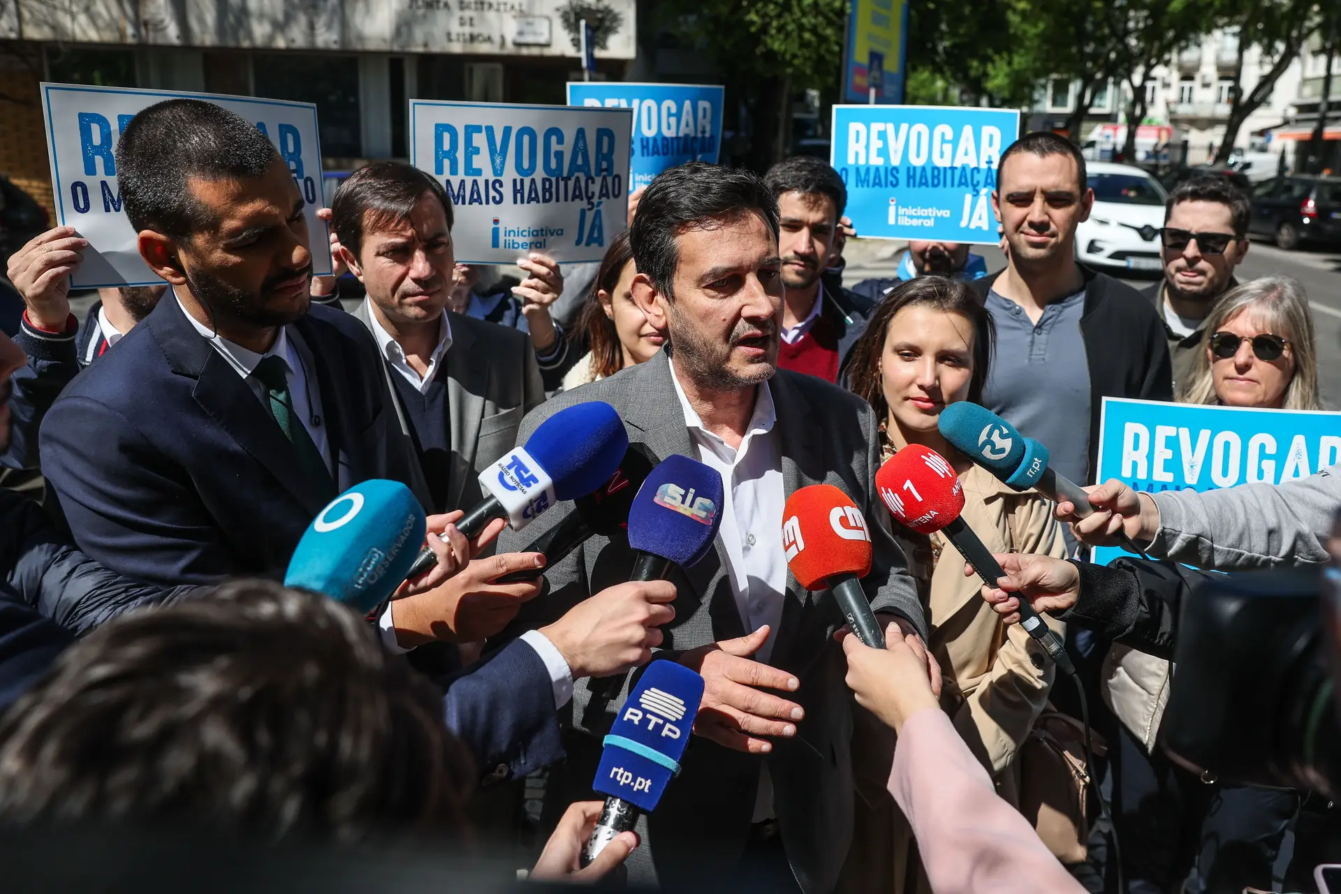 Rui Rocha desafia Governo a revogar medidas do pacote Mais Habitação