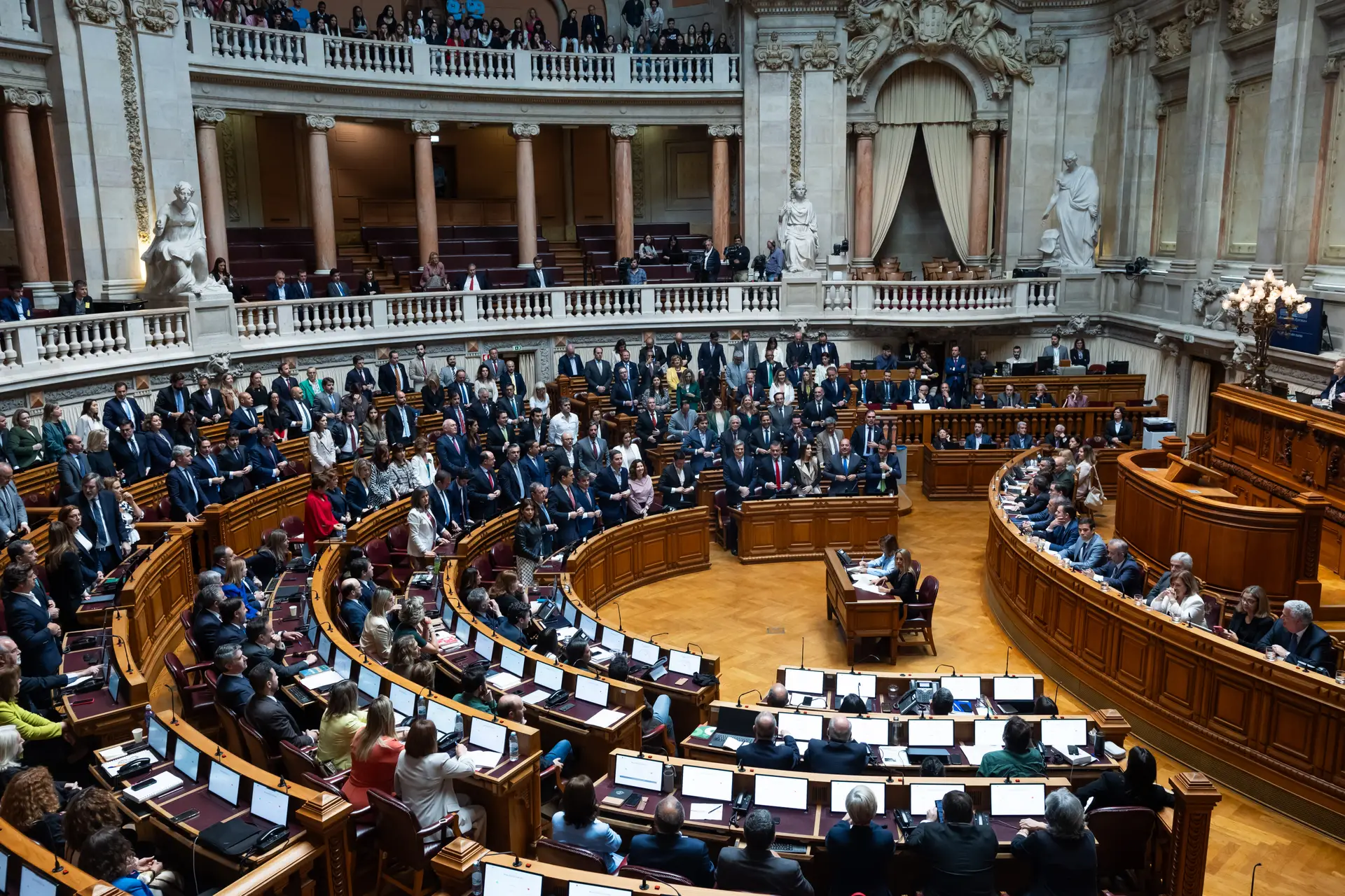 Que medidas defendem os partidos para combater a corrupção em Portugal?