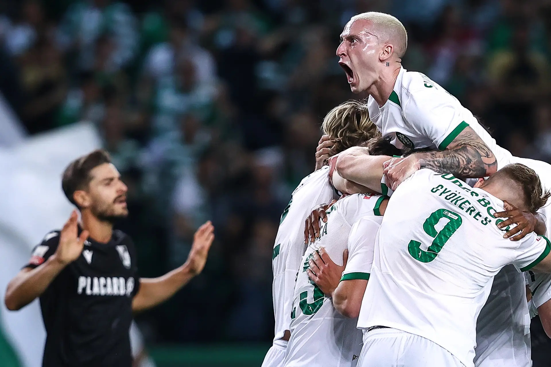 Sporting vence Vitória SC e dá passo de gigante rumo ao título