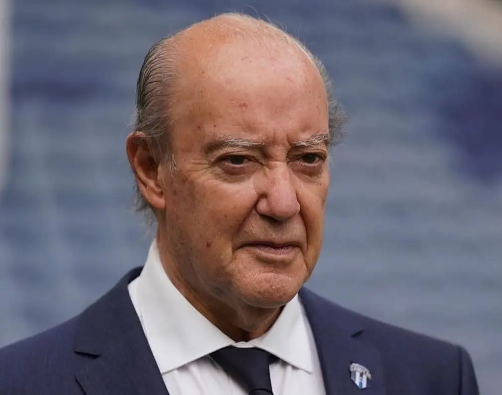 El momento en que Pinto da Costa abandona el Estádio do Dragão