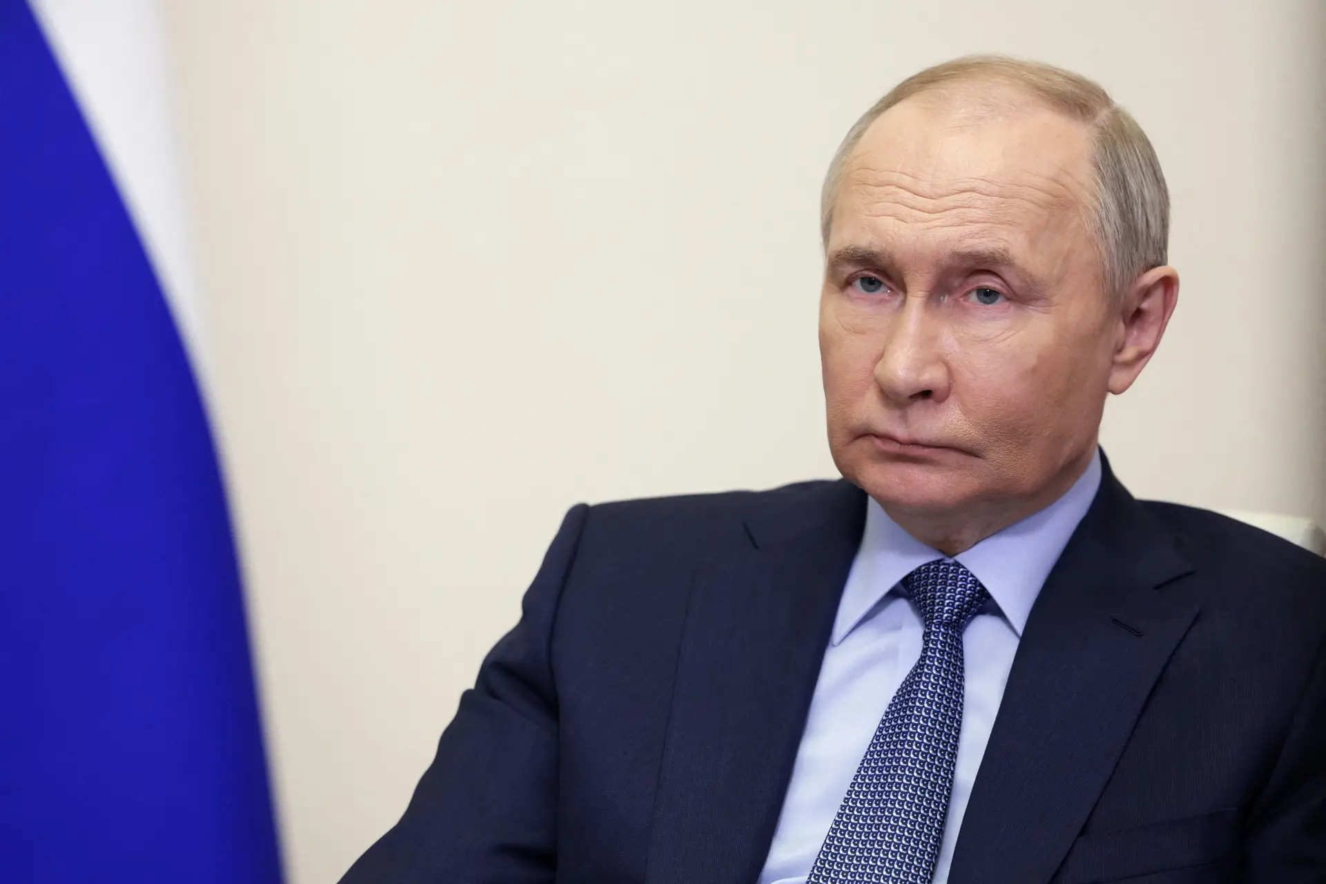 Putin chega à China para visita de dois dias