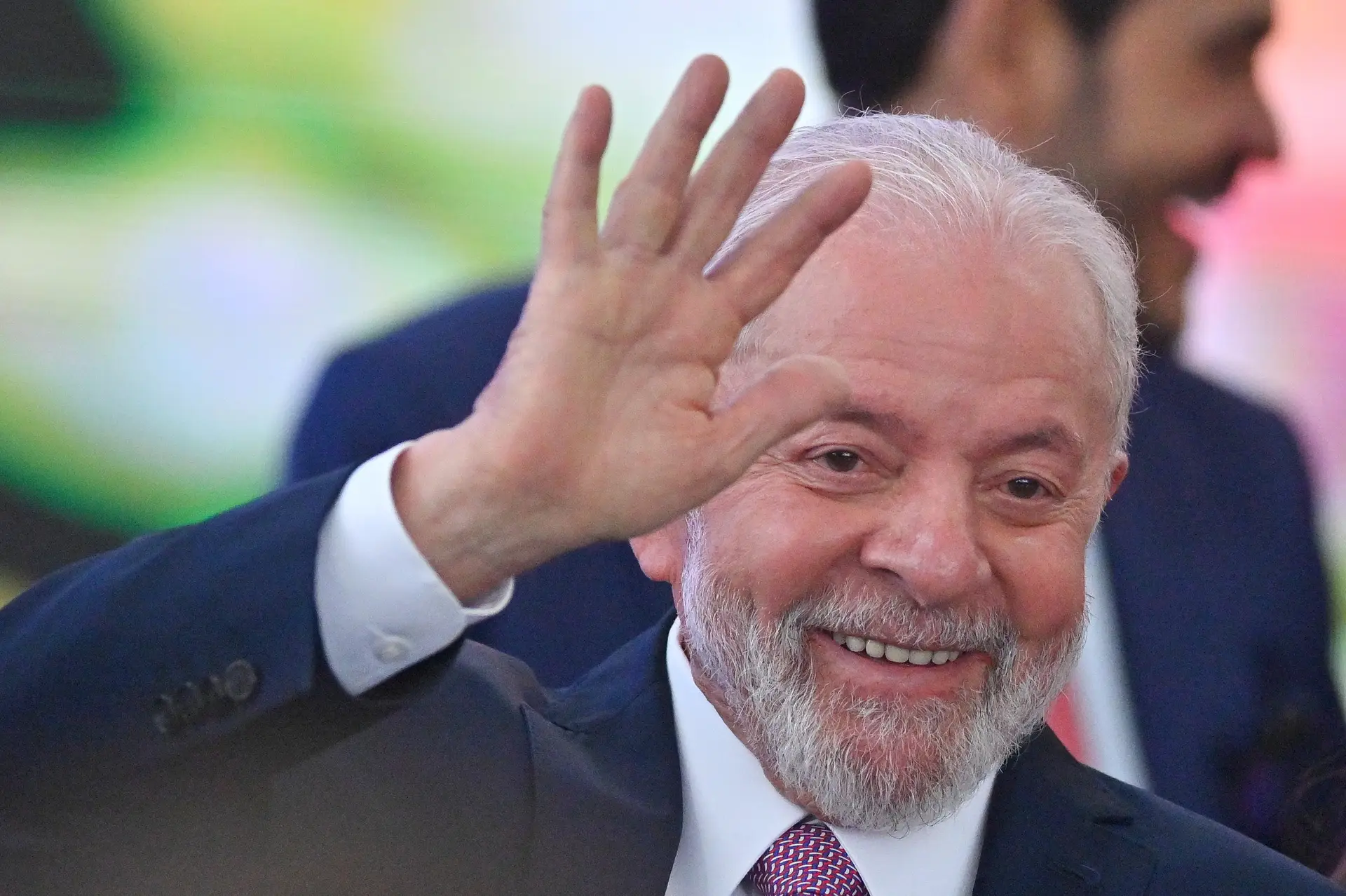 Primeiro-ministro agradece participação de Lula da Silva nas comemorações do 25 de Abril em Brasília
