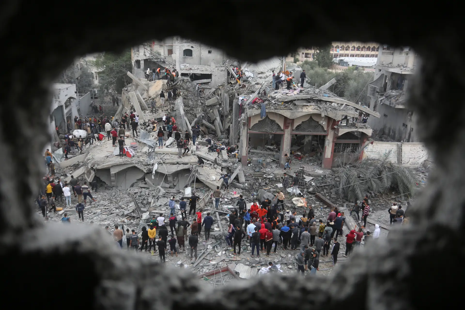 A tarefa (muito perigosa) de desminar Gaza pode demorar 14 anos