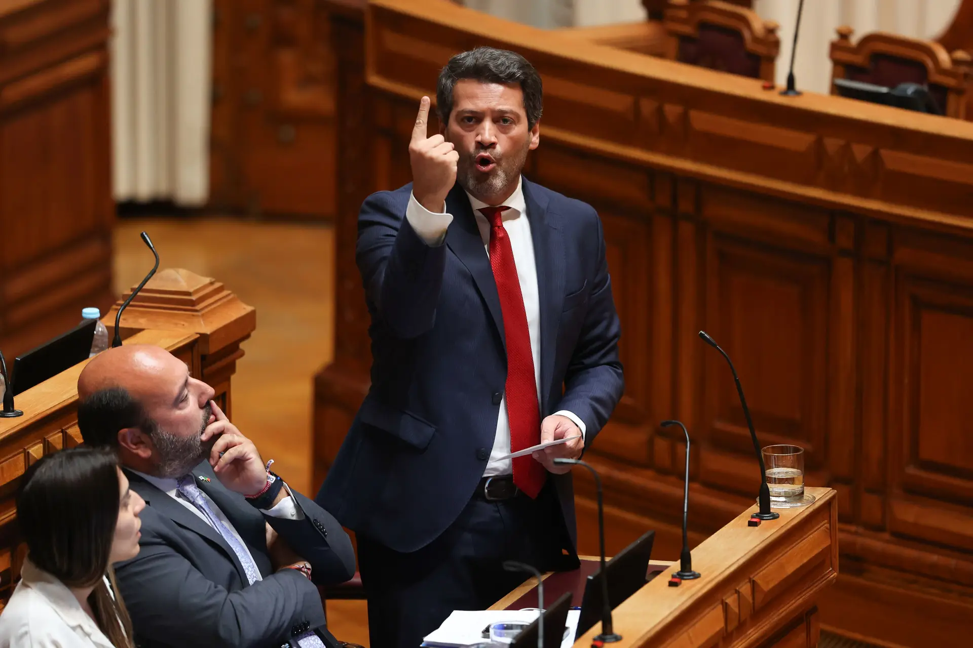 Chega pede audição urgente de Nuno Melo no Parlamento