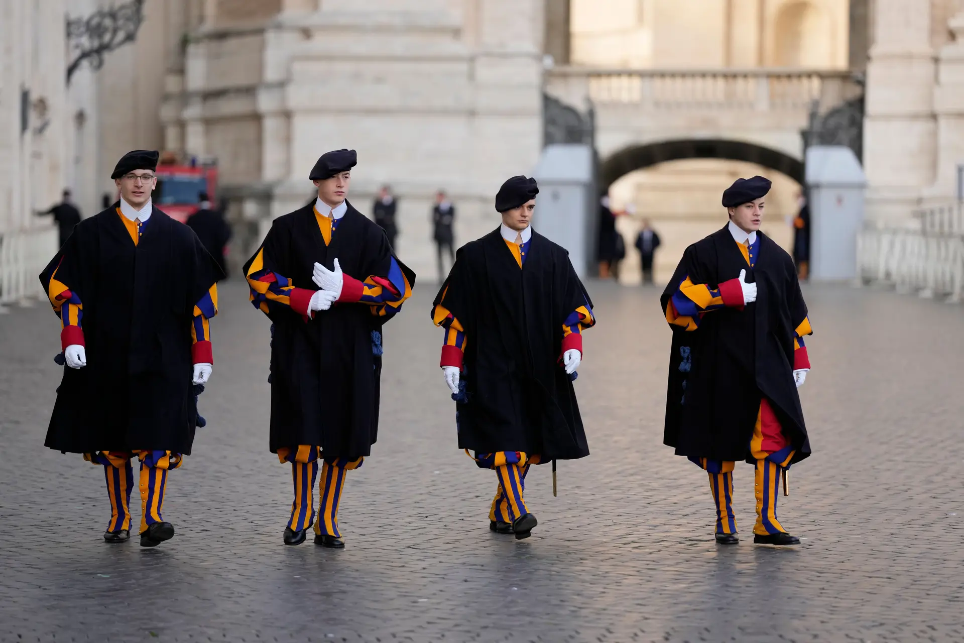 O exército mais pequeno do mundo vai ter novos guardas