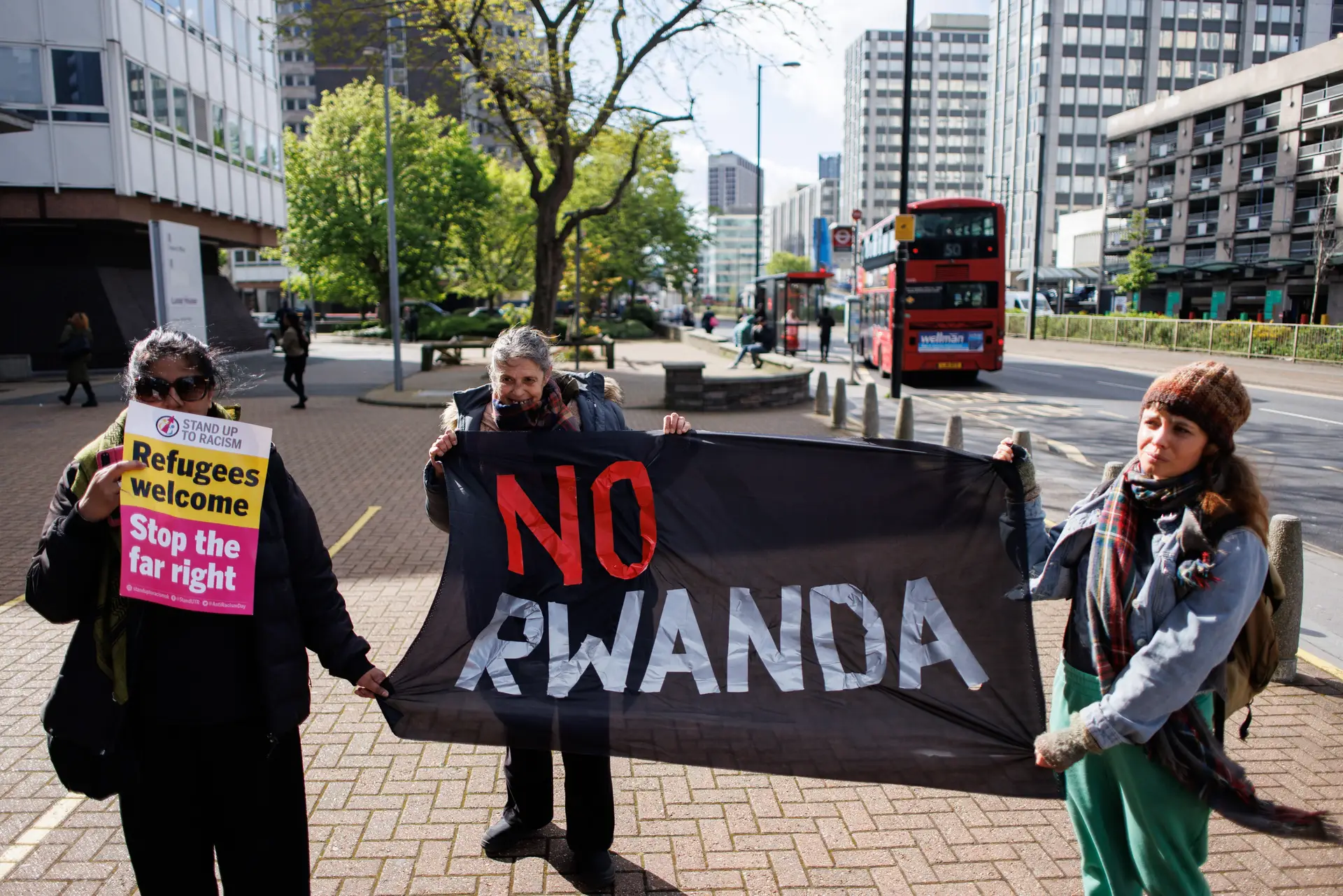 Reino Unido deportou primeiro requerente de asilo para o Ruanda