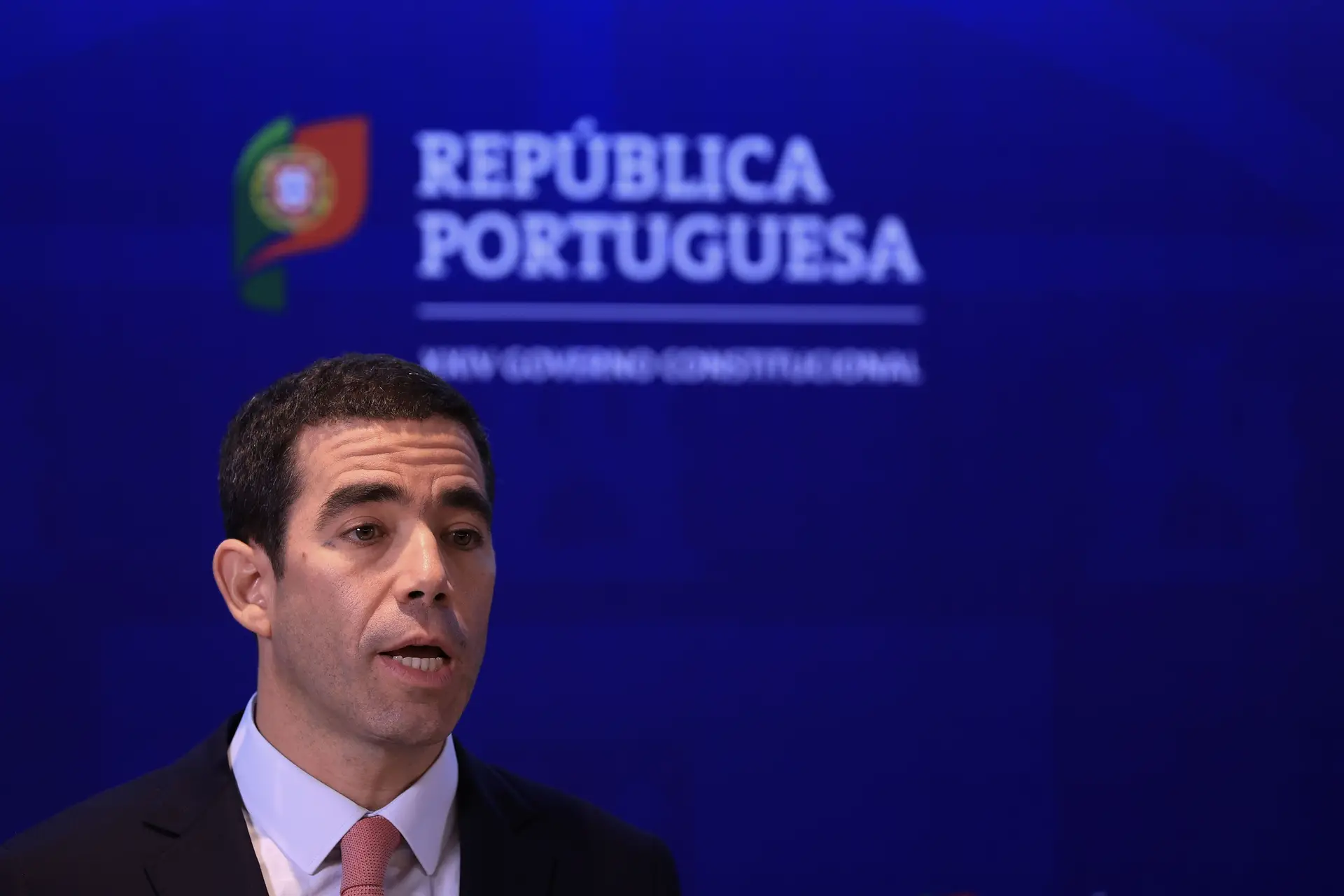 Número de cargos de dirigentes públicos reduzido em 25%