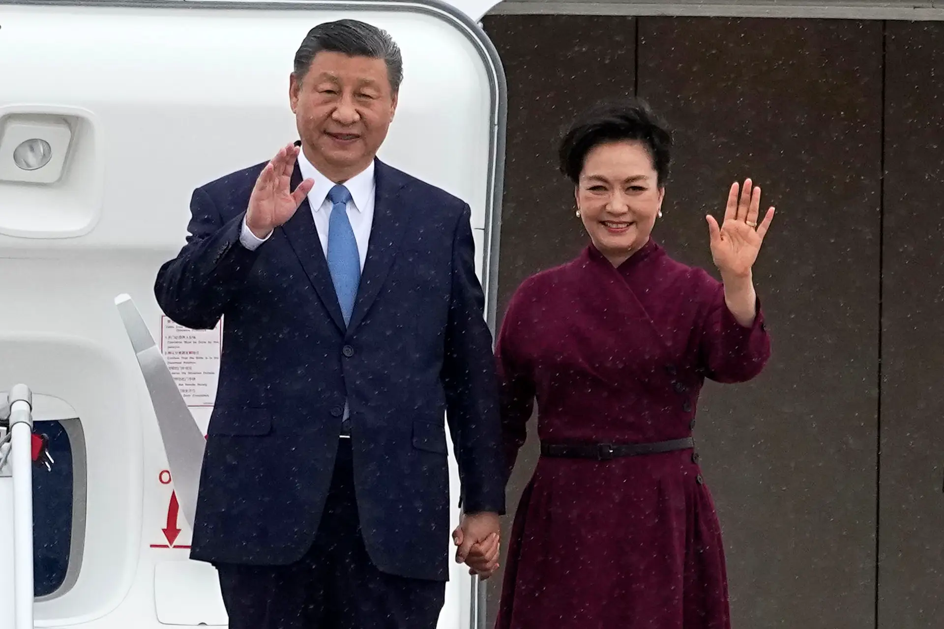 Xi Jinping em Paris para tentar reforçar laços da China com a Europa