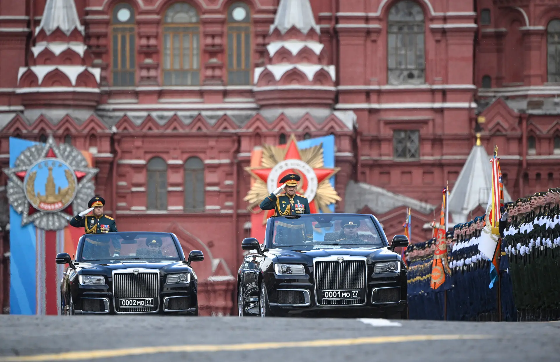 Rússia celebra Dia da Vitória com gigantesca parada militar