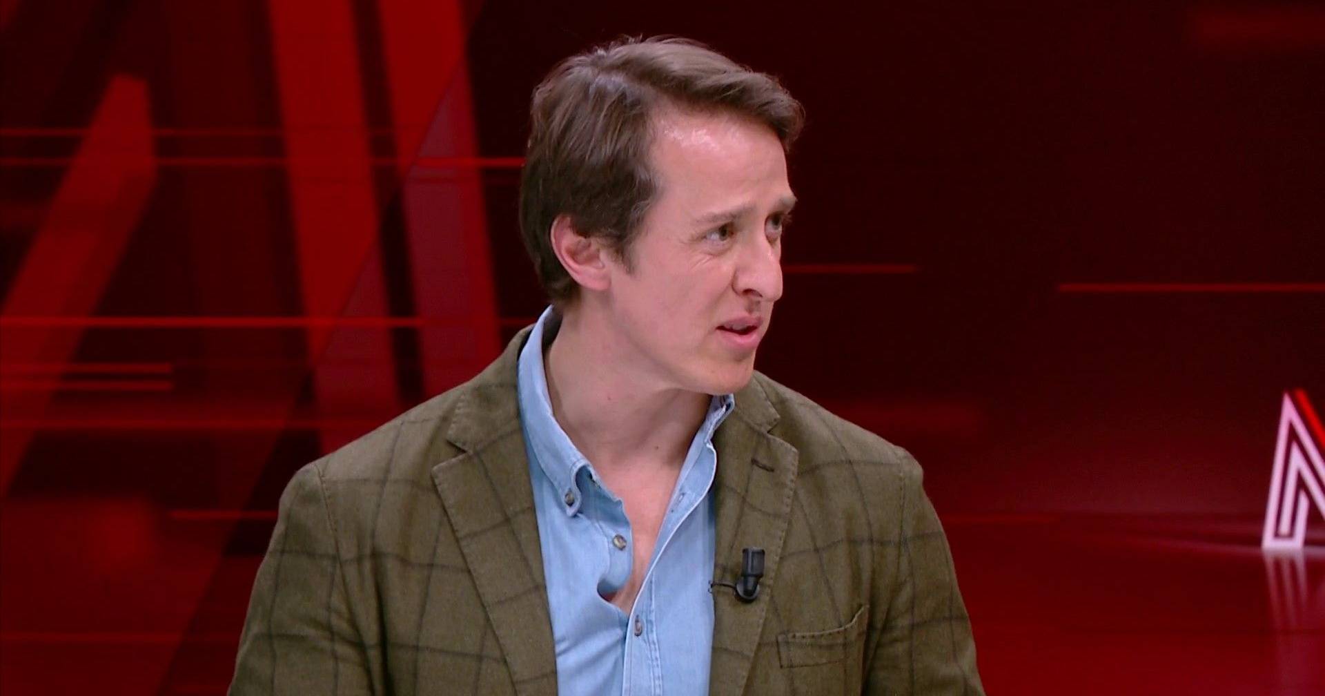 "Aqueles 50 senhores, pagos com o dinheiro dos nossos impostos, deviam trabalhar em vez de fazer palhaçadas" - SIC Notícias