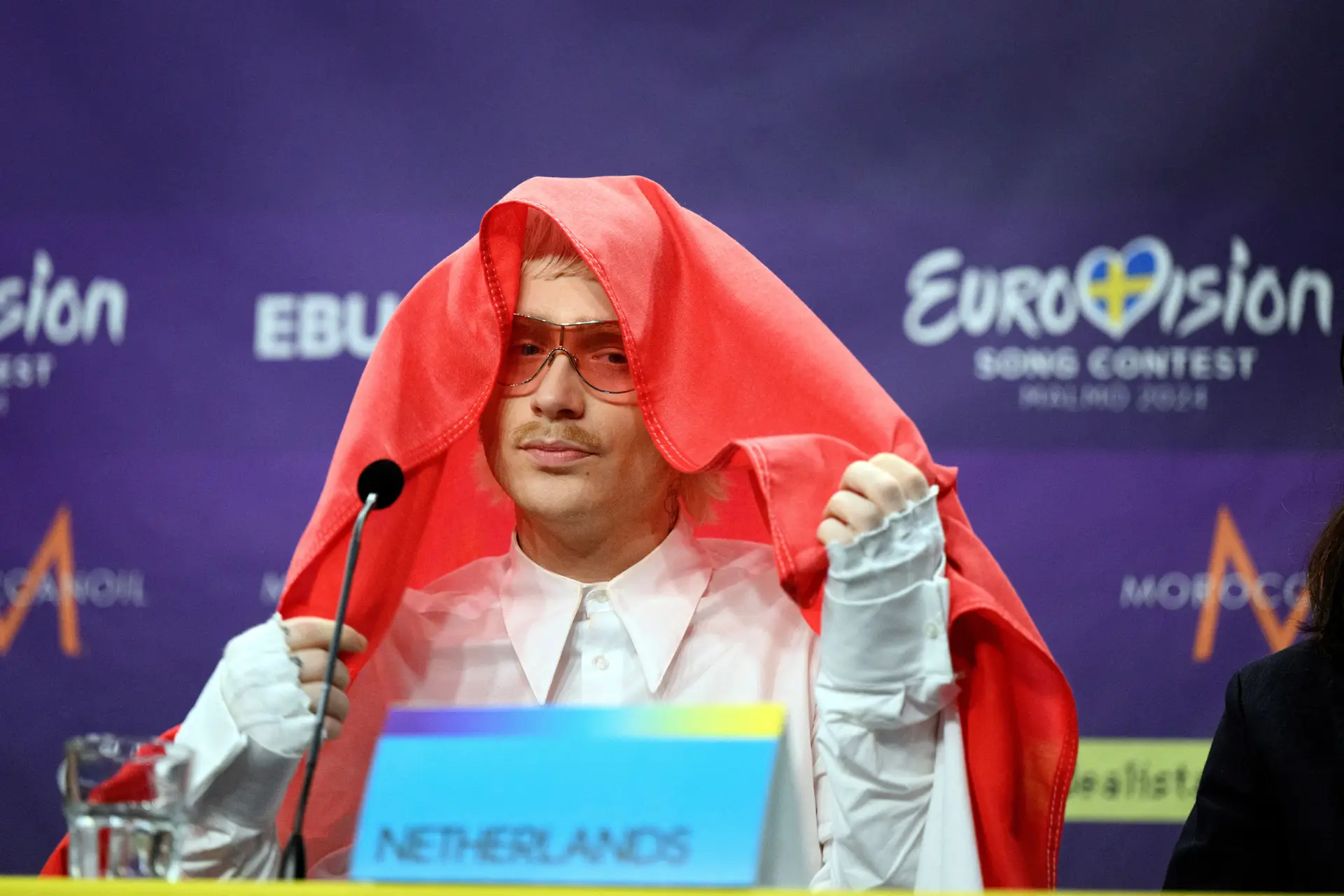 Emissora dos Países Baixos “chocada” com exclusão de artista da Eurovisão