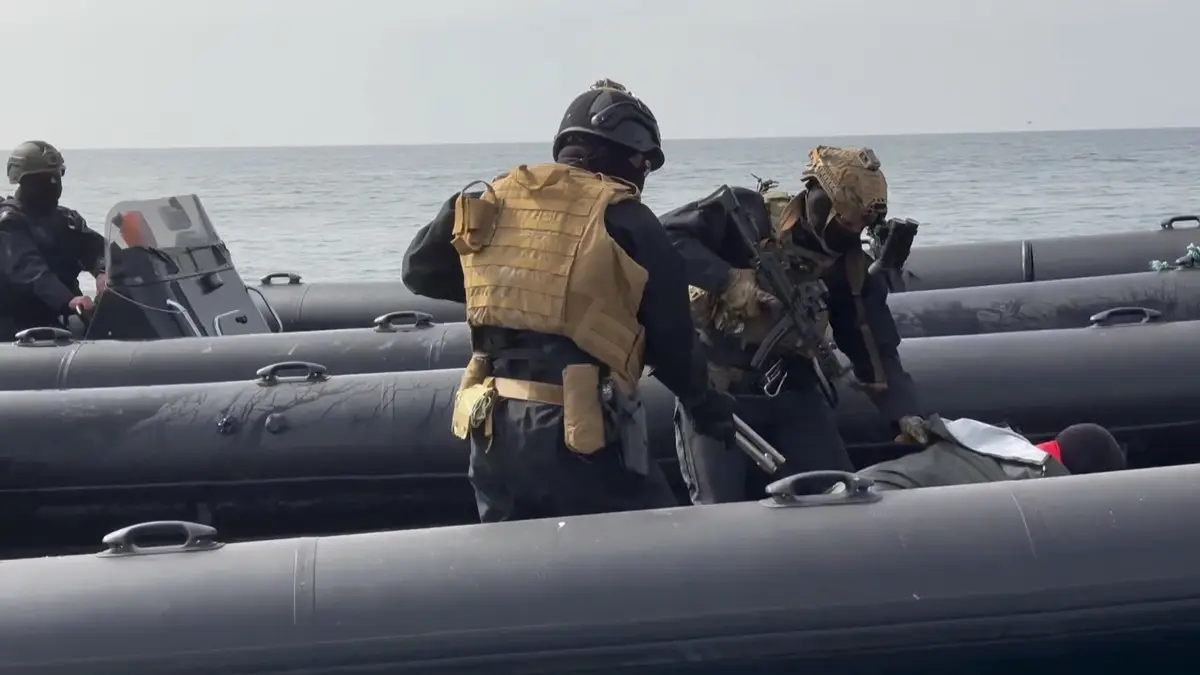 Combate ao tráfico de droga também acontece em alto-mar, em operações nas quais unem forças a Marinha, a Força Aérea e a Polícia Judiciária, responsável pelas investigações