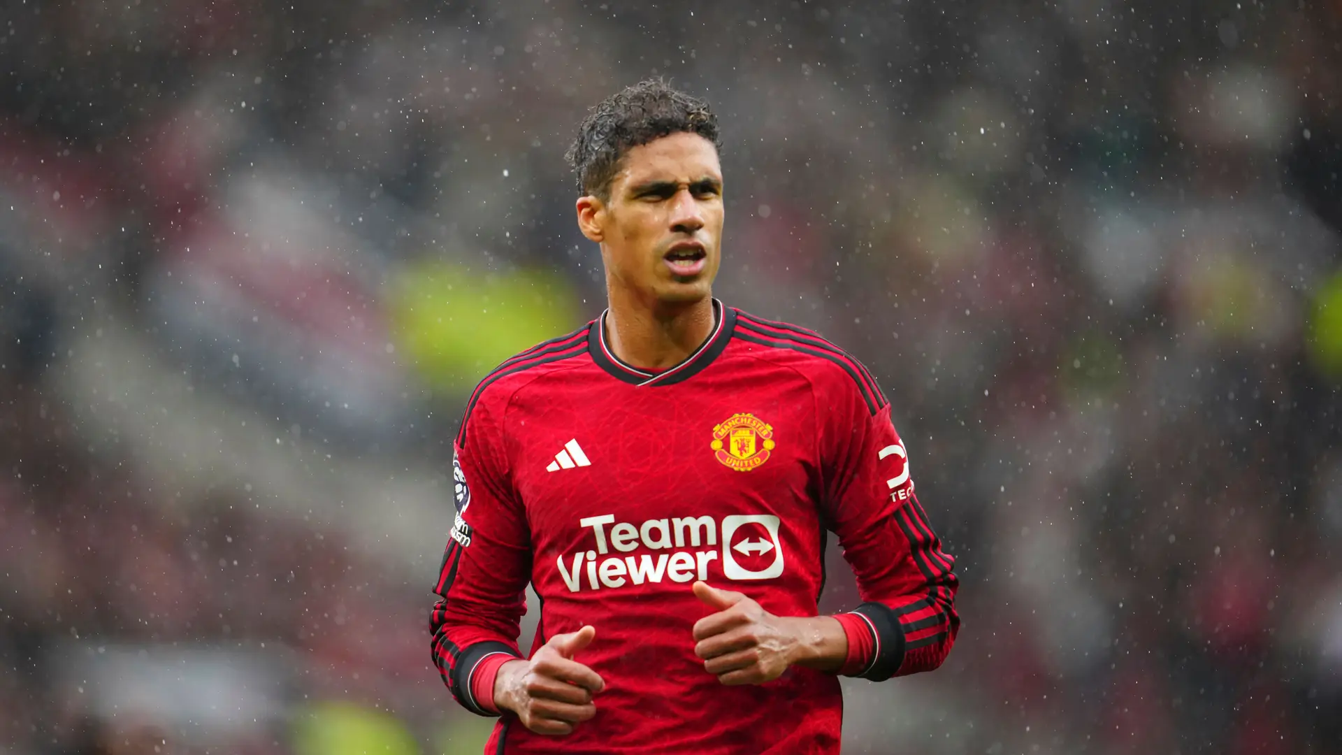 Raphael Varane deixa o Manchester United no final da temporada