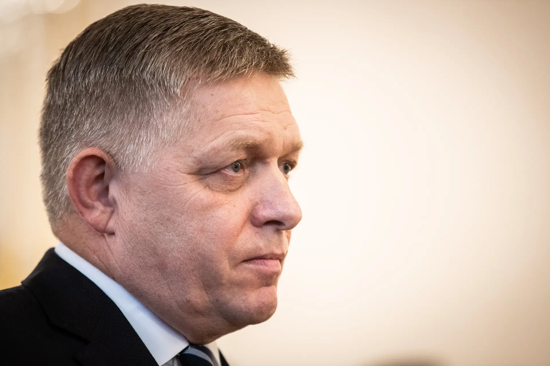 "Anda a pedir esmolas": primeiro-ministro eslovaco diz-se farto de Zelensky
