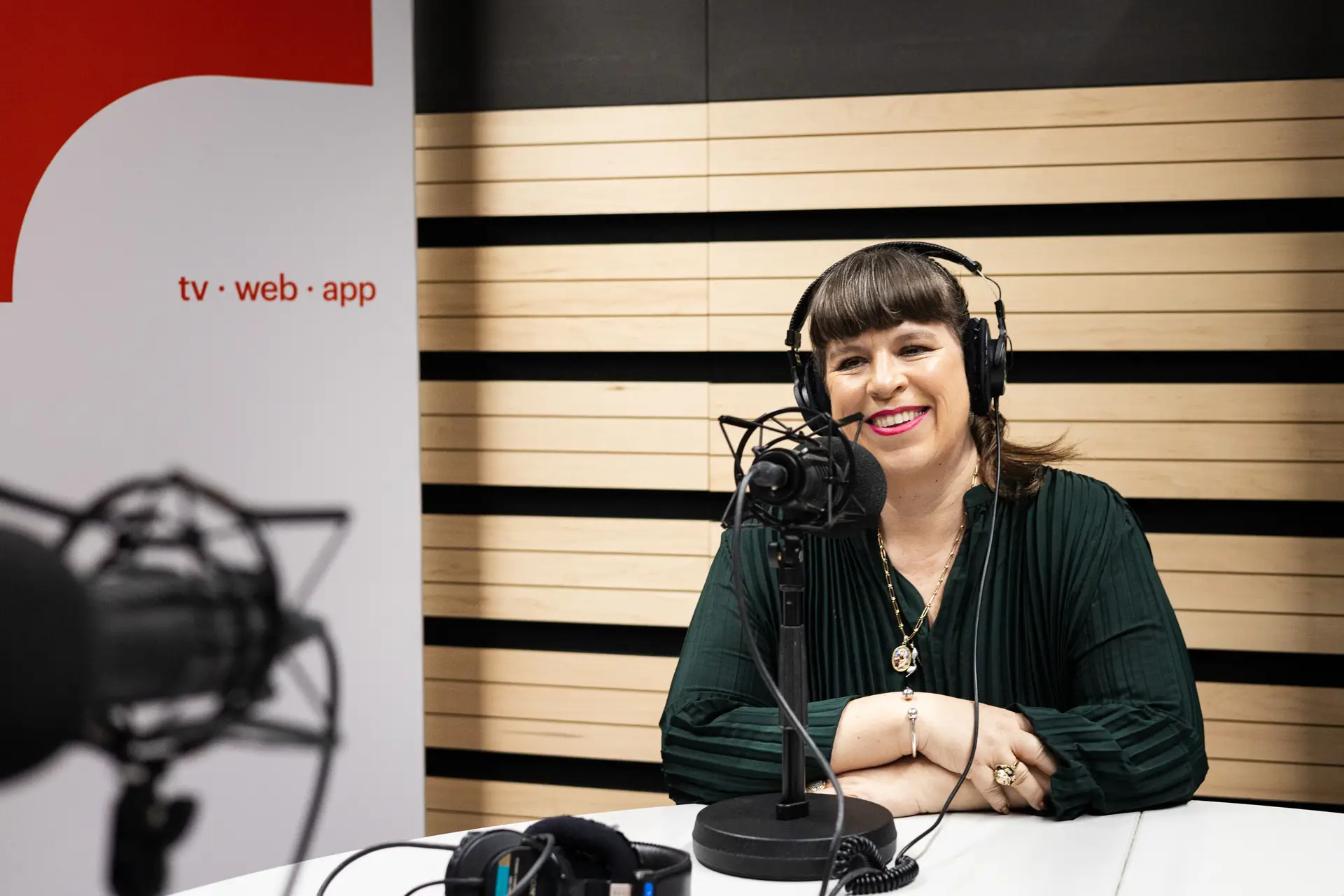 “Mandaram-me num avião com uma etiqueta”: a infância e a vontade de inquietar de Joana Vasconcelos