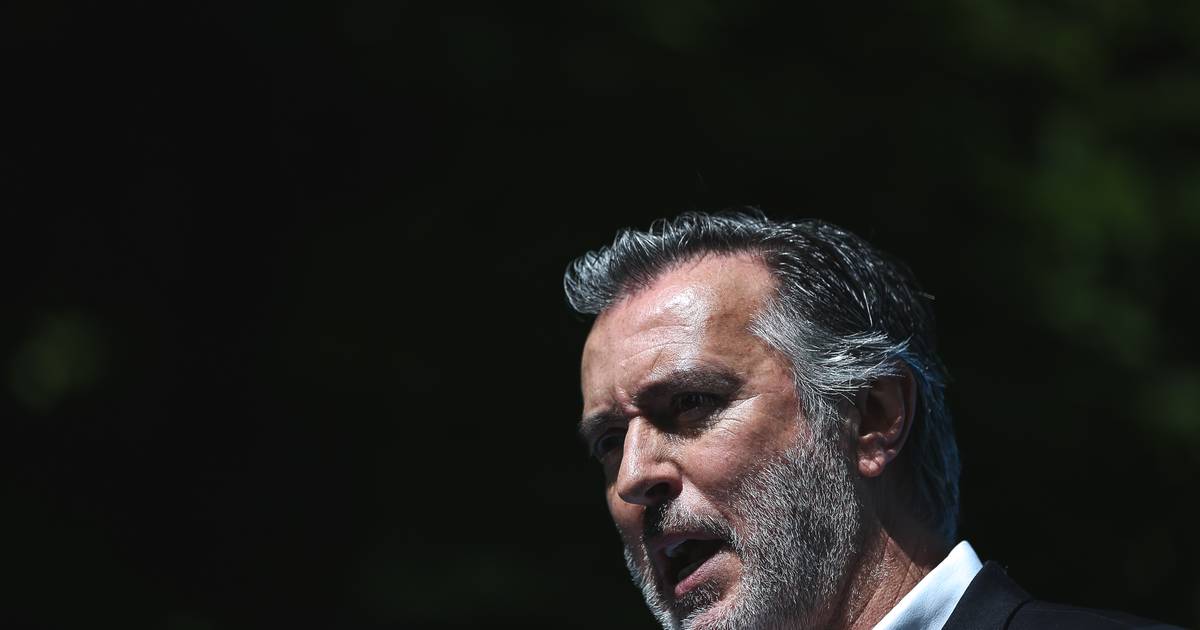 Cotrim rejeita existência de movimento de "passistas" que apoia António José Seguro