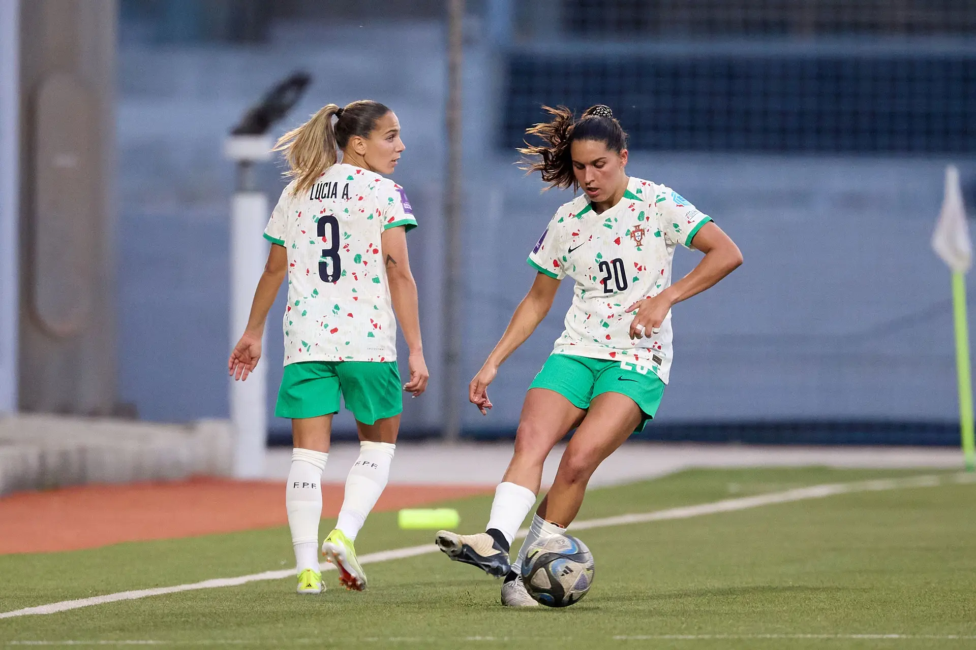 UEFA confirma cinco candidaturas ao Europeu feminino