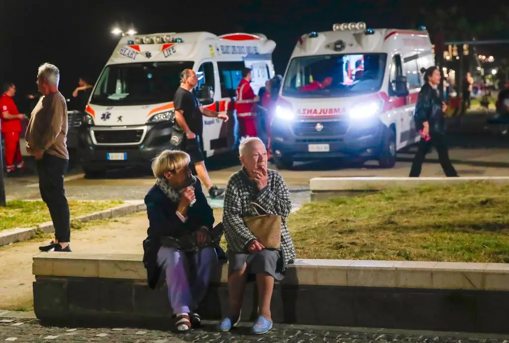Nápoles regista mais de 150 sismos durante a noite