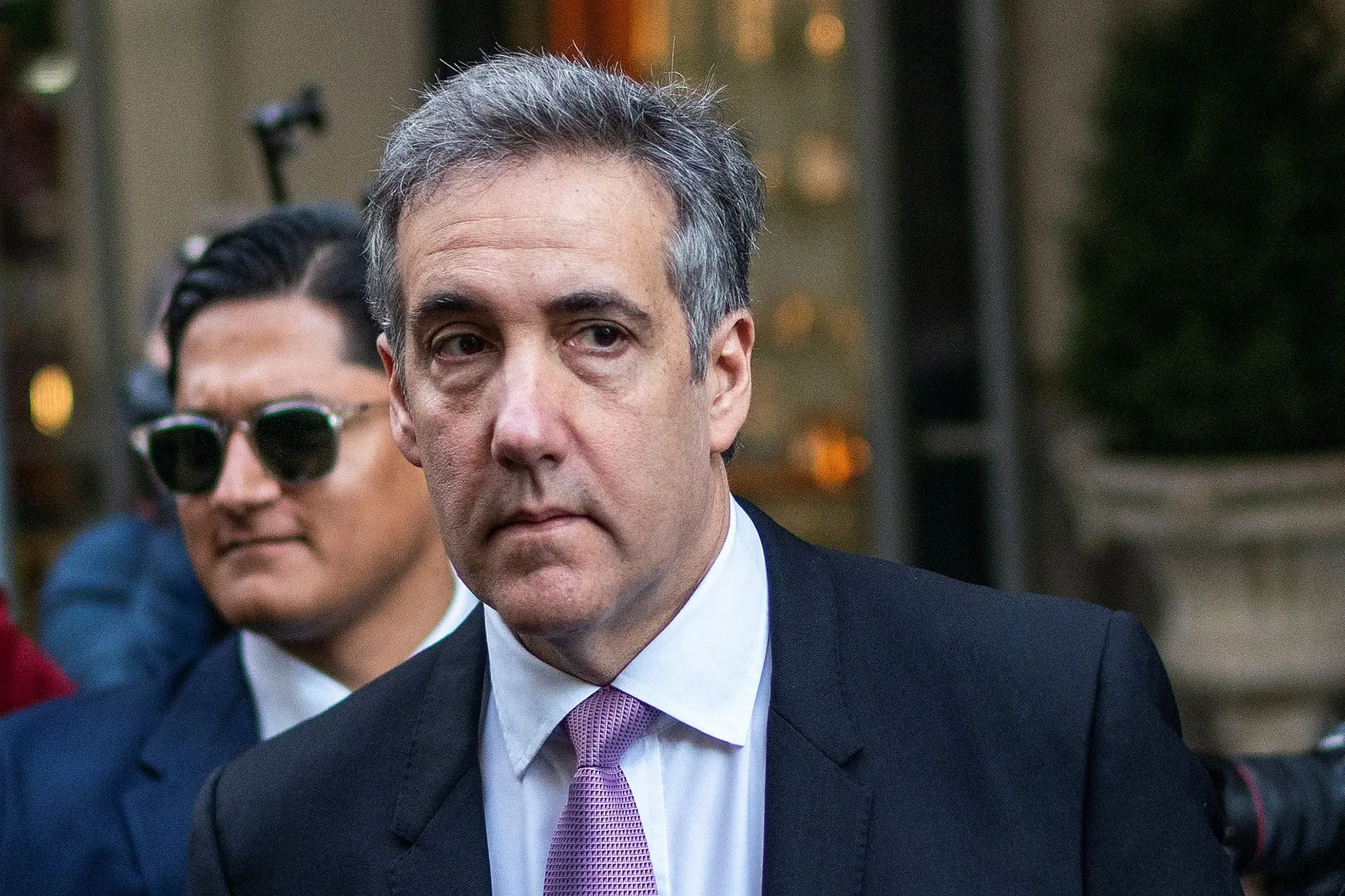 Ex-advogado de Trump admite que lhe roubou 30 mil dólares por se sentir "mal pago"