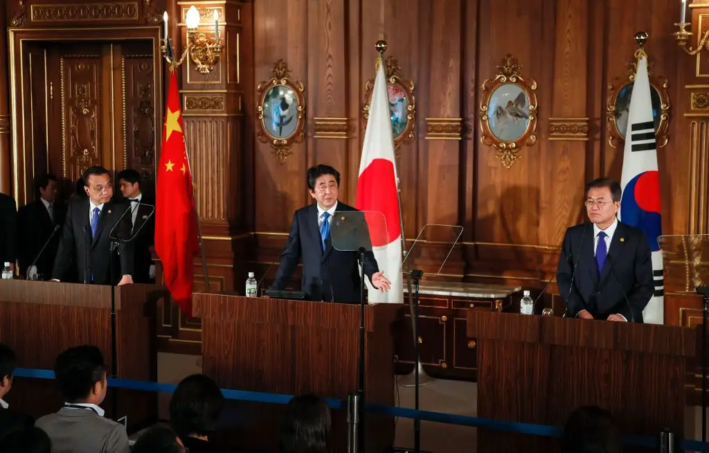 Líderes de China, Japão e Coreia do Sul reúnem-se pela primeira vez em cinco anos