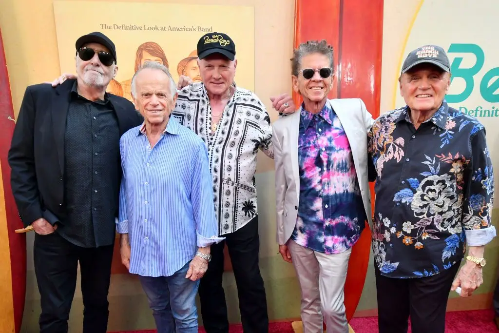 Documentário "The Beach Boys" revela imagens e sons inéditos da banda