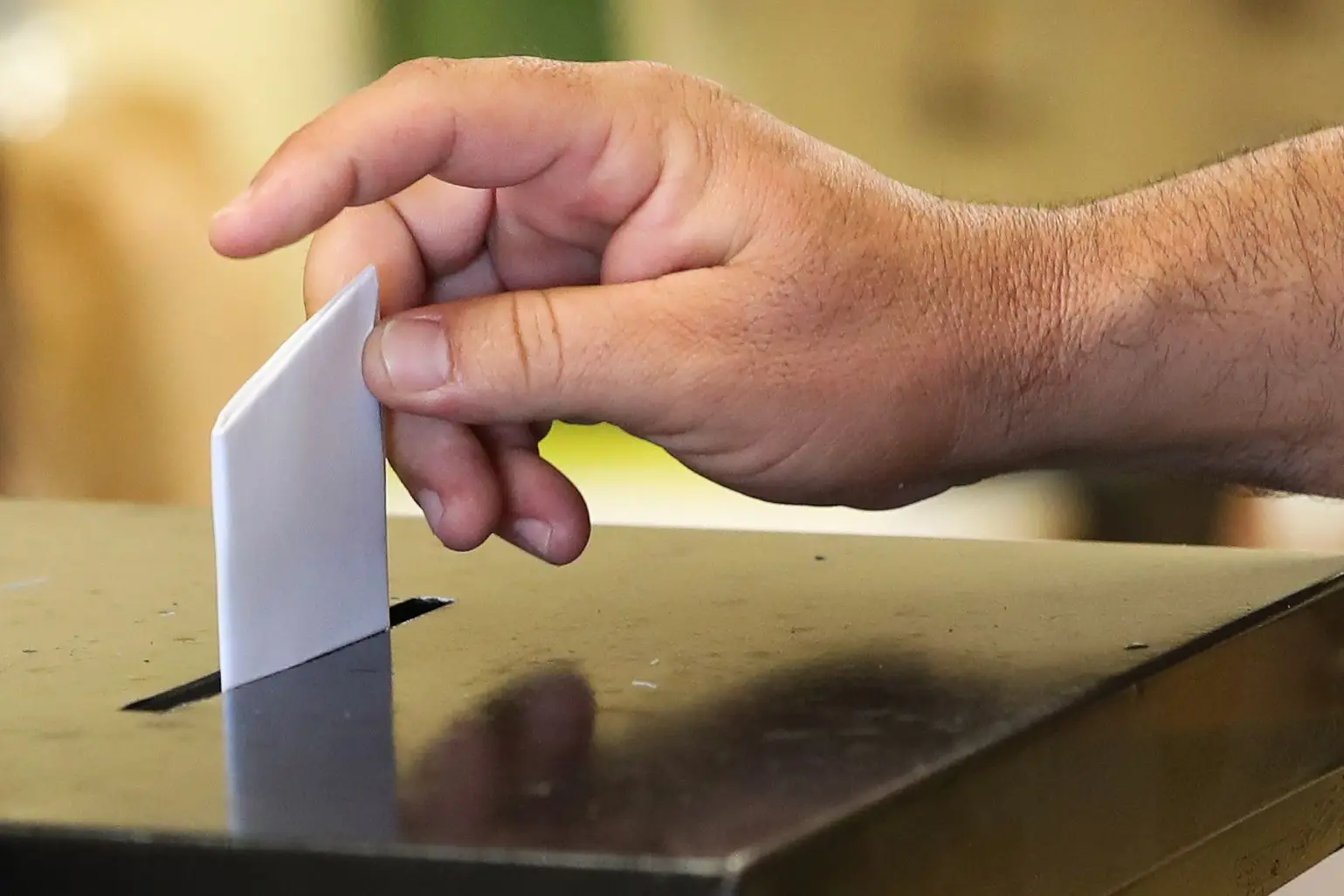 Europeias: quase 98 mil eleitores inscritos para voto antecipado em Portugal