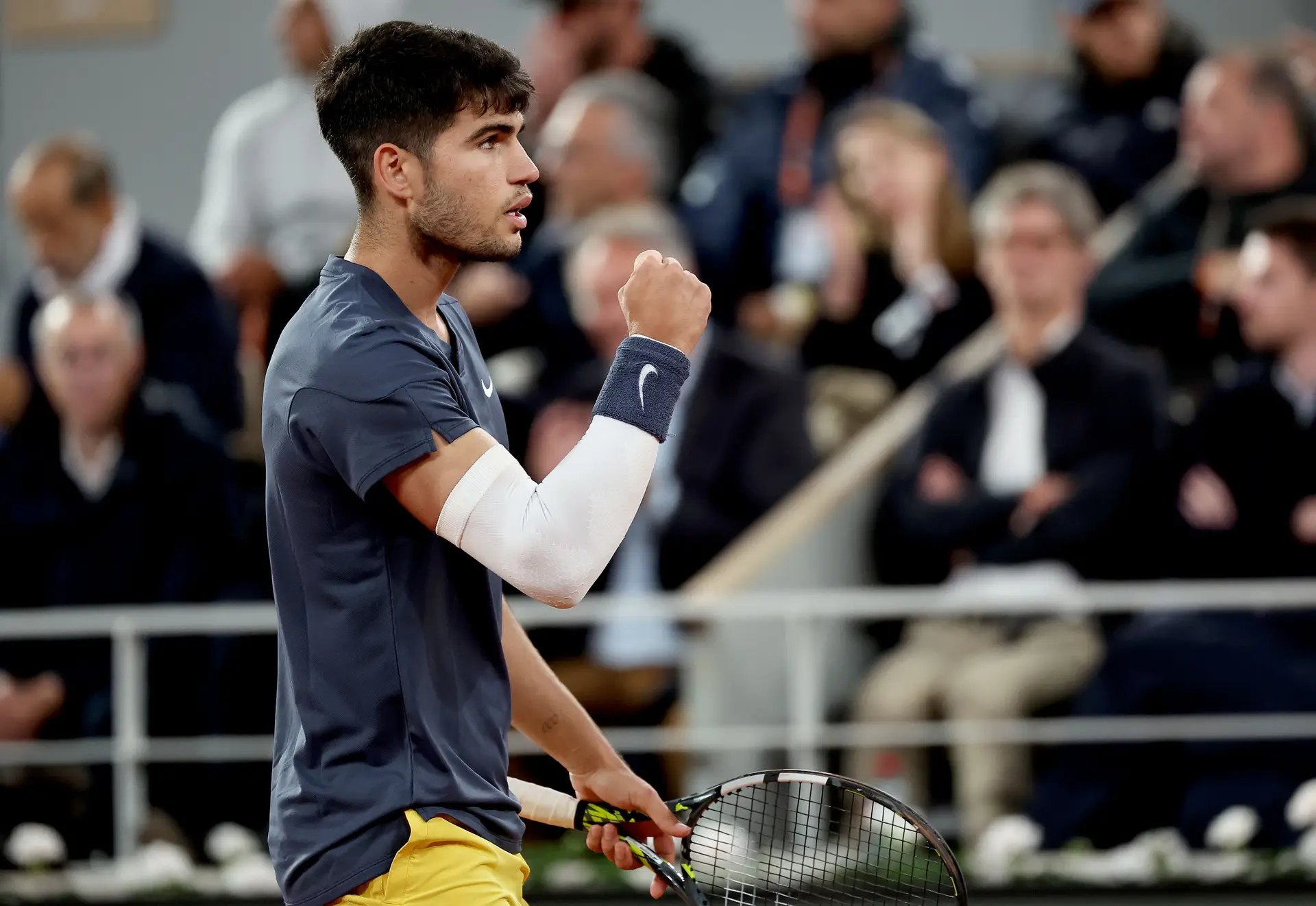 Roland Garros: Carlos Alcaraz segue para a terceira ronda