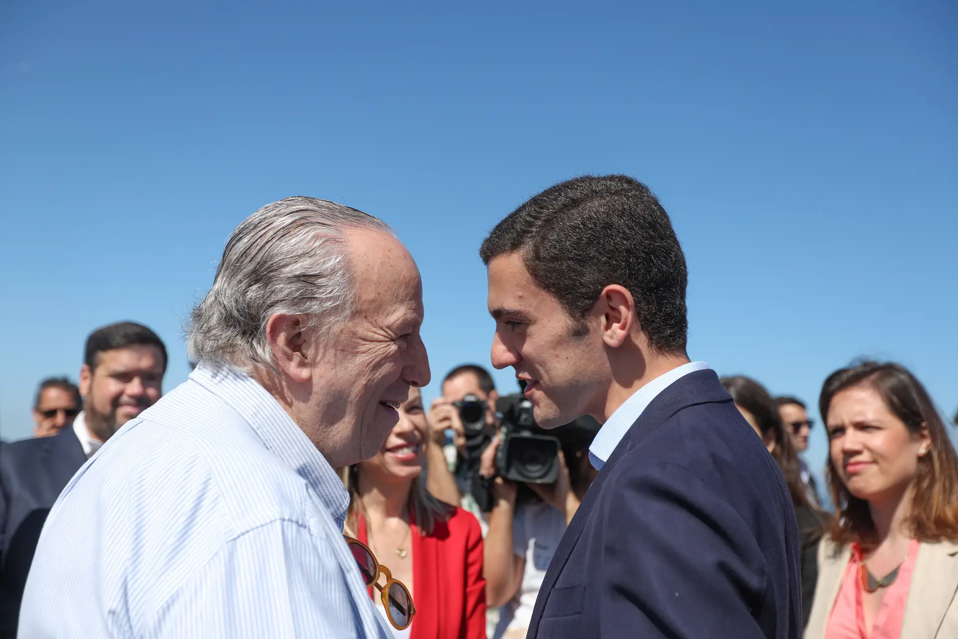 “Tem feito uma campanha muito boa”: Santana Lopes elogia Bugalho e diz que “não há razões para reprimir” AD nas eleições